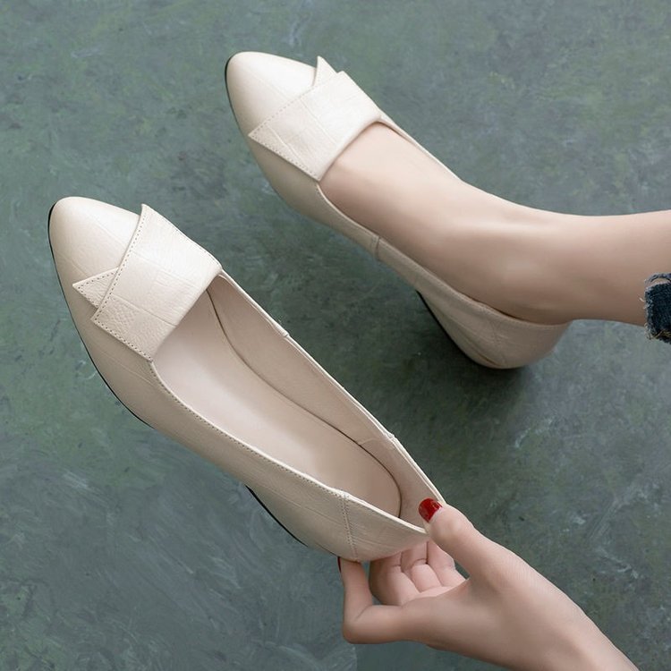 New spring and autumn thick heel leather soft sole shoes CH809