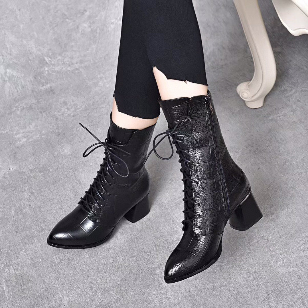 New autumn and winter black embossed leather thick heel lace-up pointed leather high heel boots Di612