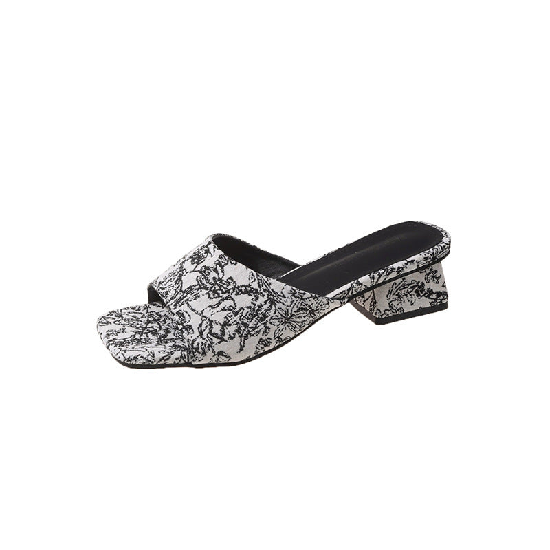 2024 Summer New Retro Embroidery Chunky Heel Sandals BV035