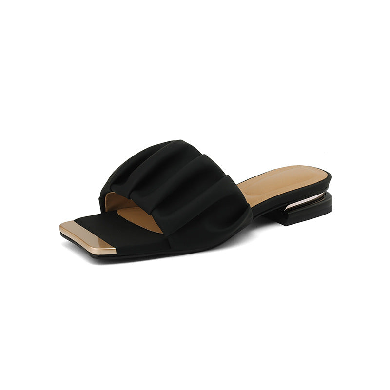 Metal toe flat flip flops new style one-line pleated outer sandals CH545