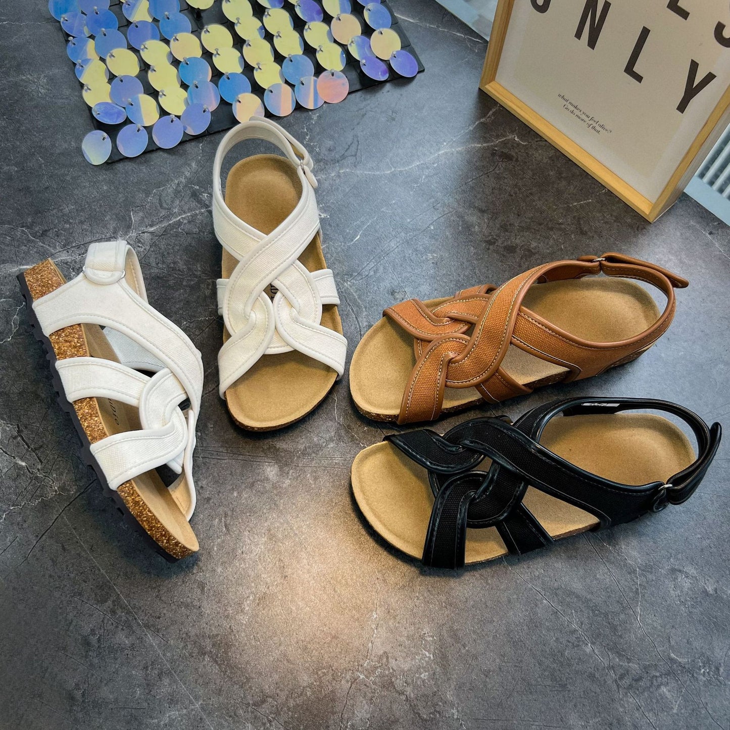 New cross strap sandals for women 2024 summer flat casual outdoor beach sandals PR112
