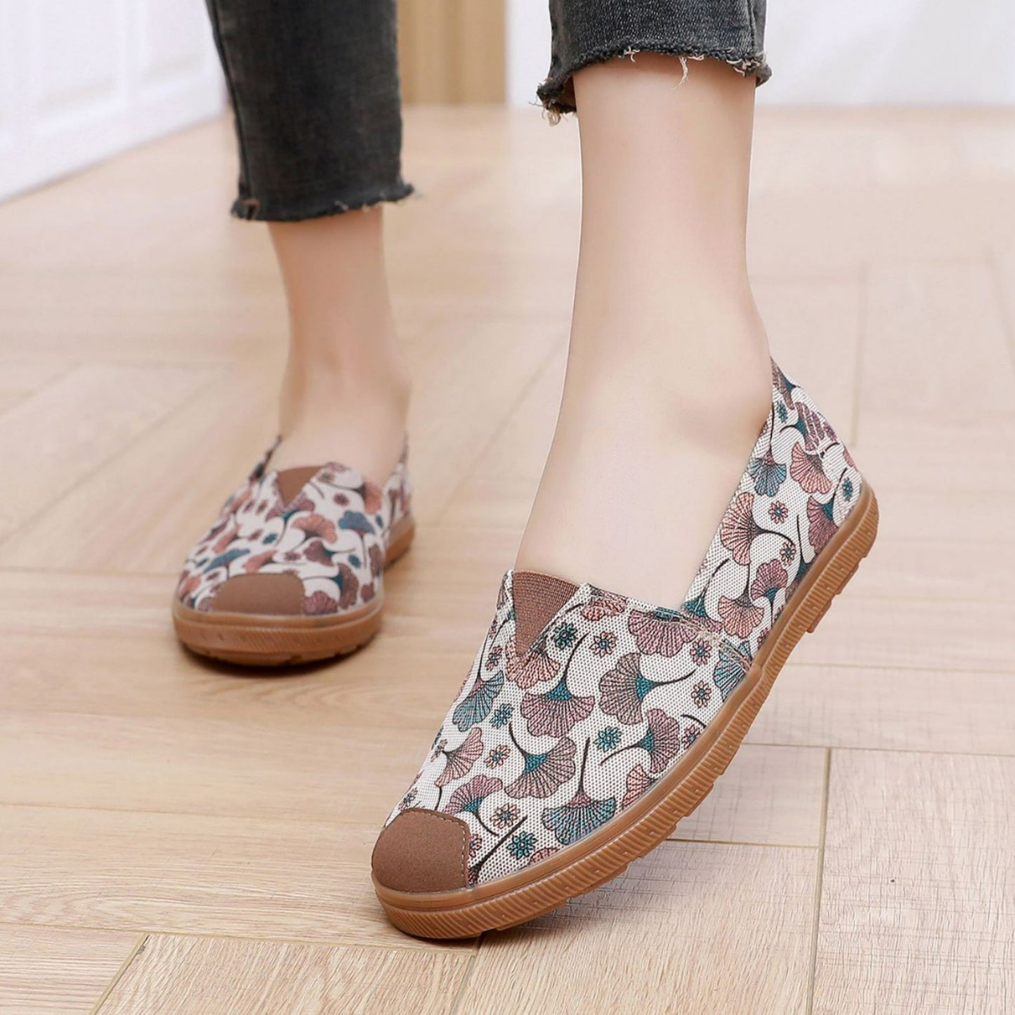 Flat shoes cloth shoes women's shoes soft sole slip-on casual shoes LD028