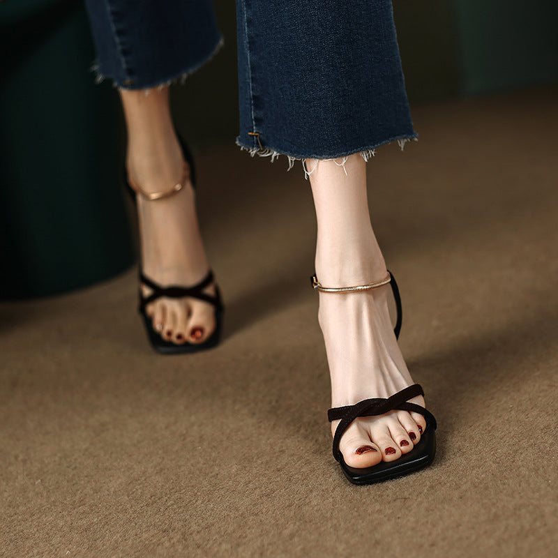 New mid-heel black metal chain temperament French buckle sandals LD008