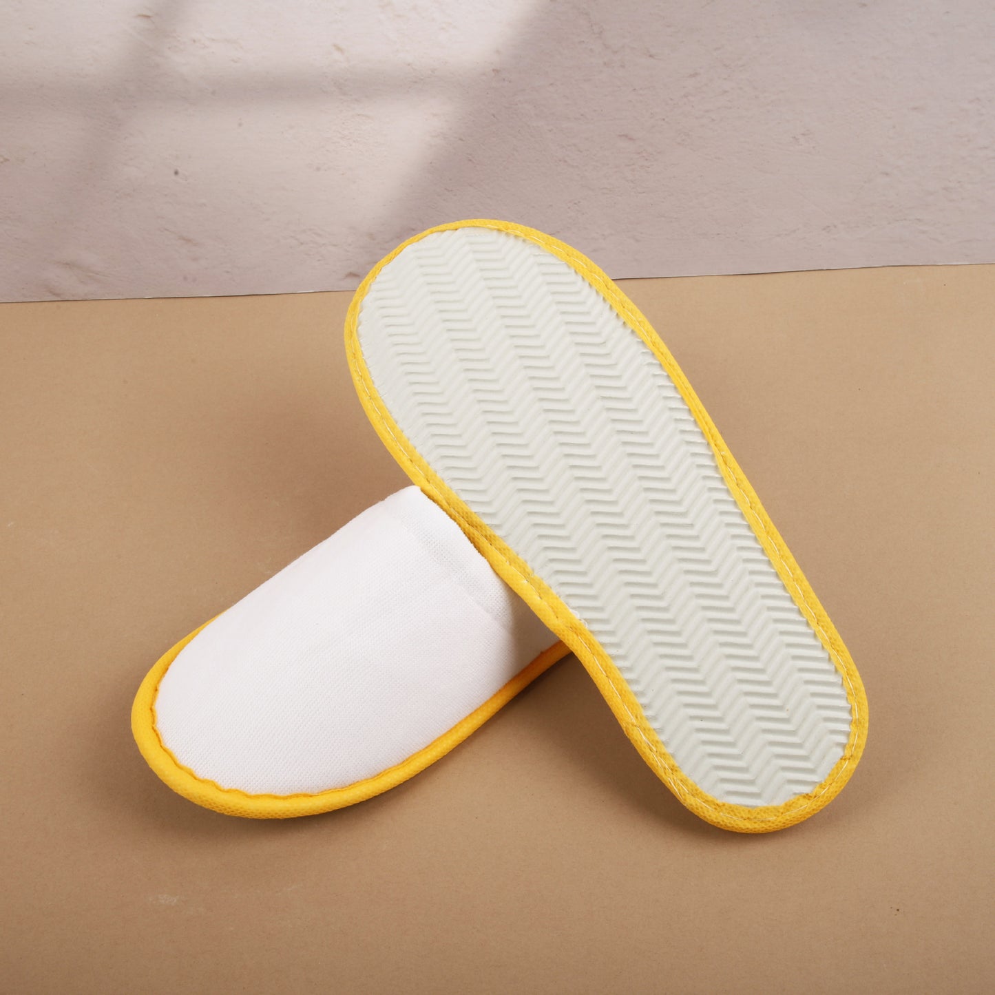 Disposable home and guest water ripple bottom non-slip slippers for 5 wsp
