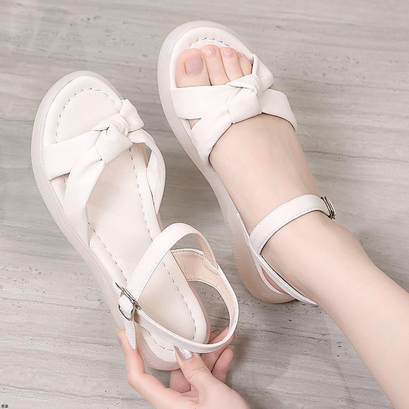 New style genuine leather soft bottom flat fashionable and comfortable sandals JC095