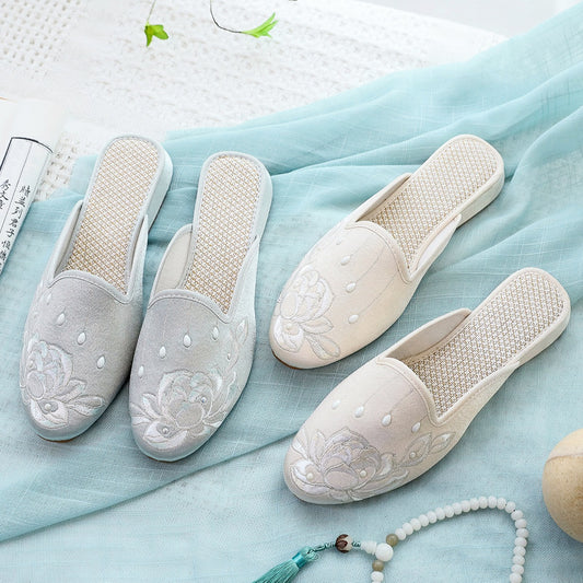 New spring and summer flat-soled embroidered cloth shoes for women G848