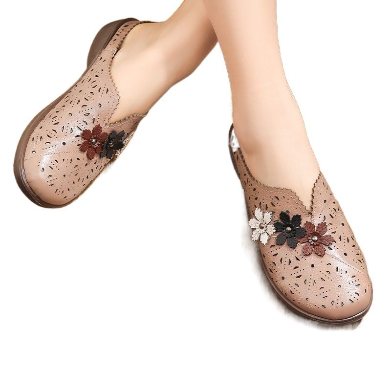 2024 new style flower hollow leather non-slip soft bottom flat sandals CH817