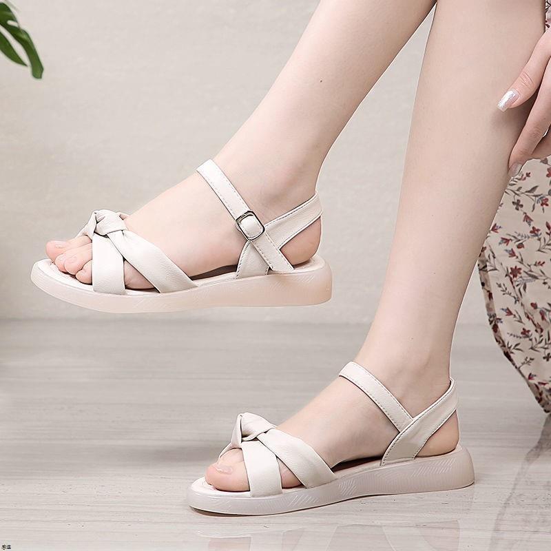 New style genuine leather soft bottom flat fashionable and comfortable sandals JC095