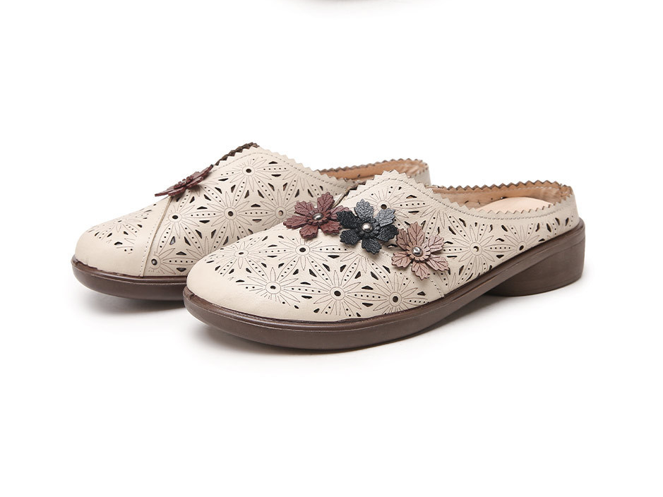 2024 new style flower hollow leather non-slip soft bottom flat sandals CH817